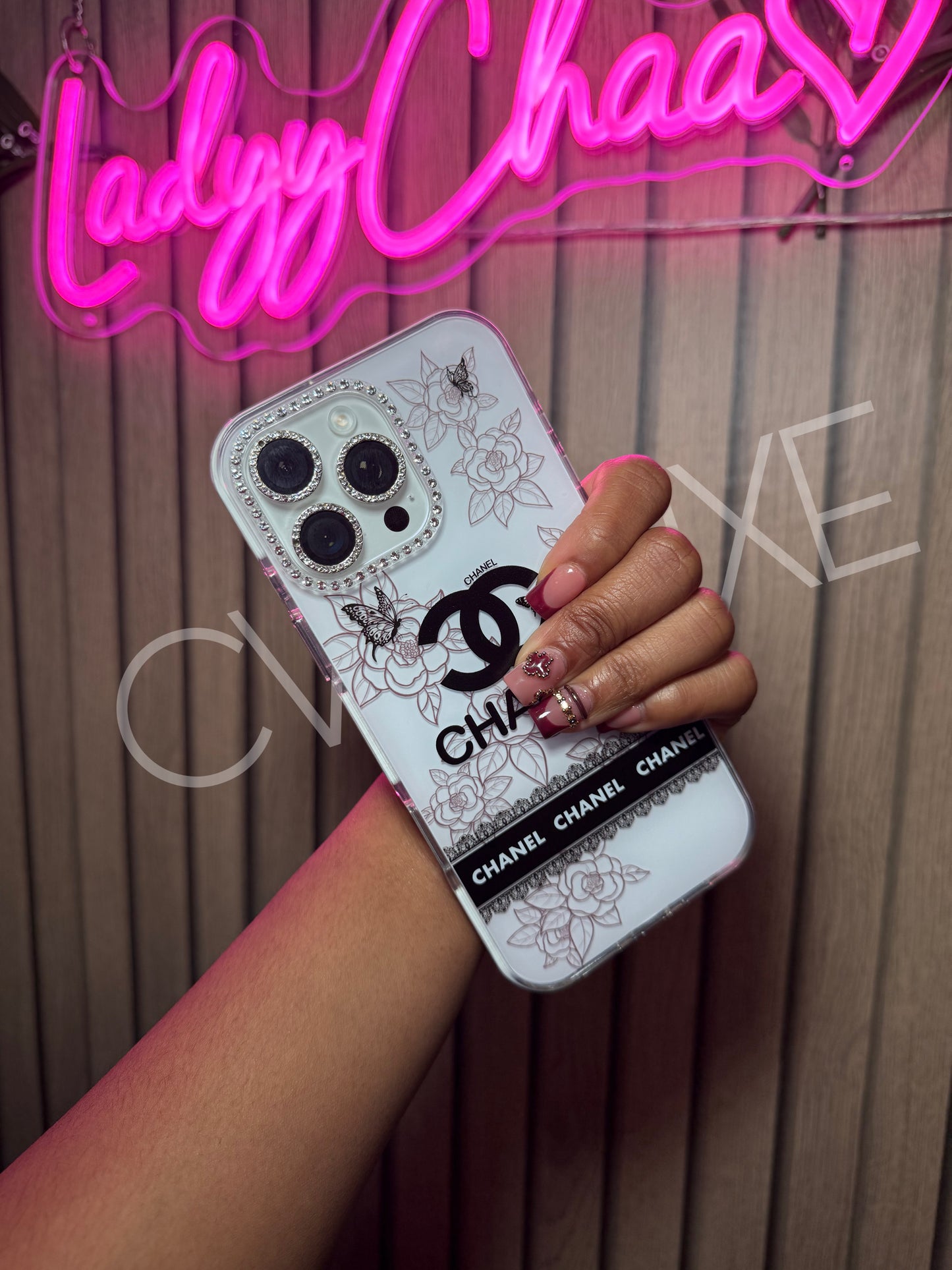 Floral White C's Luxe Case (Preorder)